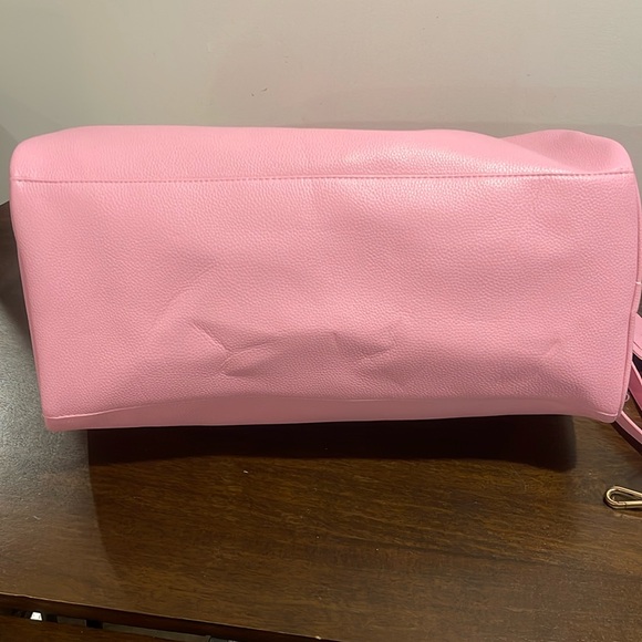 NWOT TRULY signature travel bag - Picture 8 of 8